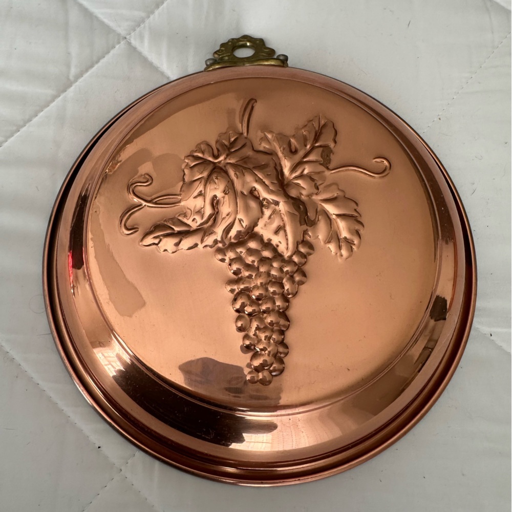 Vintage Solid Copper Grapes Mold Wallhanging Hanging